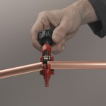 Cutting copper pipe 3