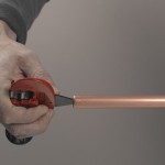 Cutting copper pipe 4