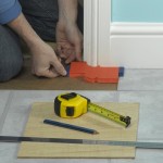 Laying vinyl tiles 7